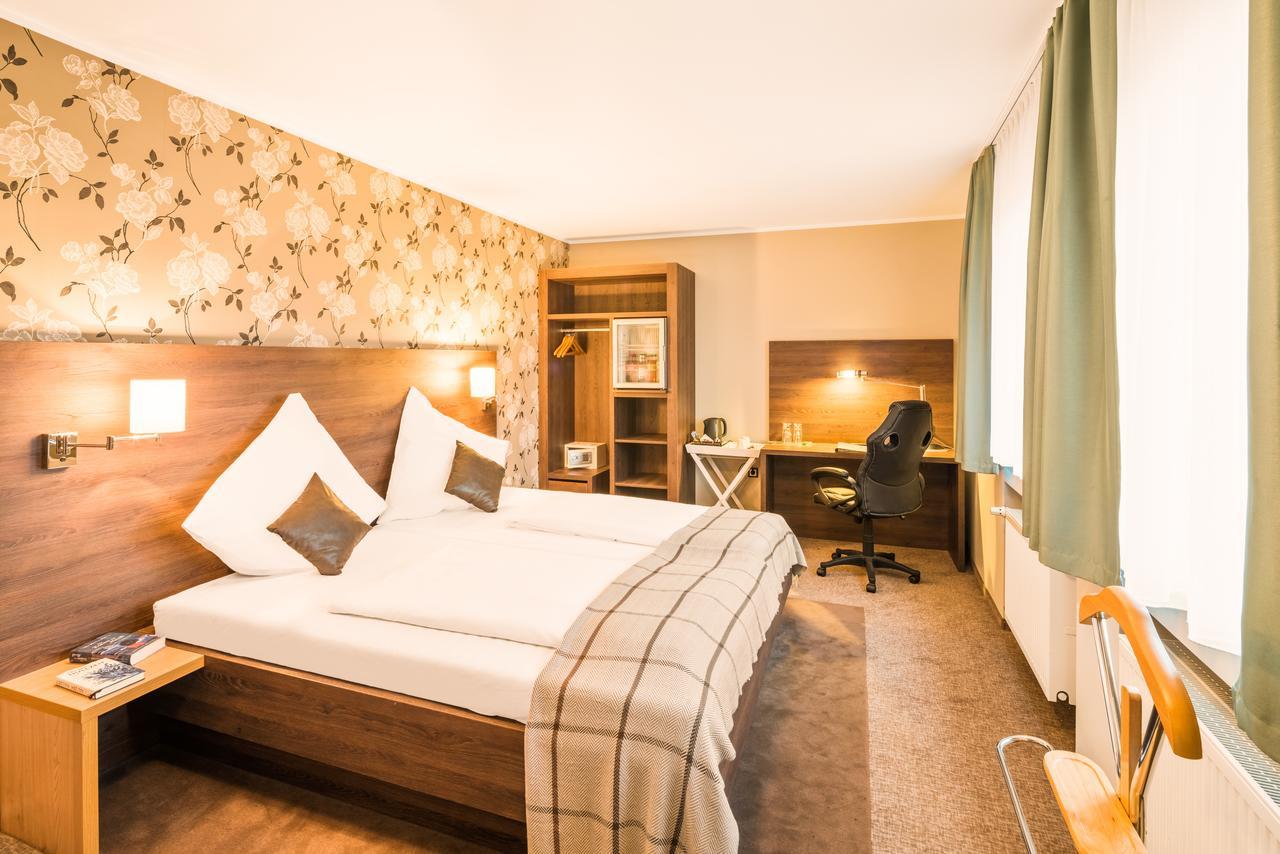 Hotel L'Escala Dreieich Esterno foto